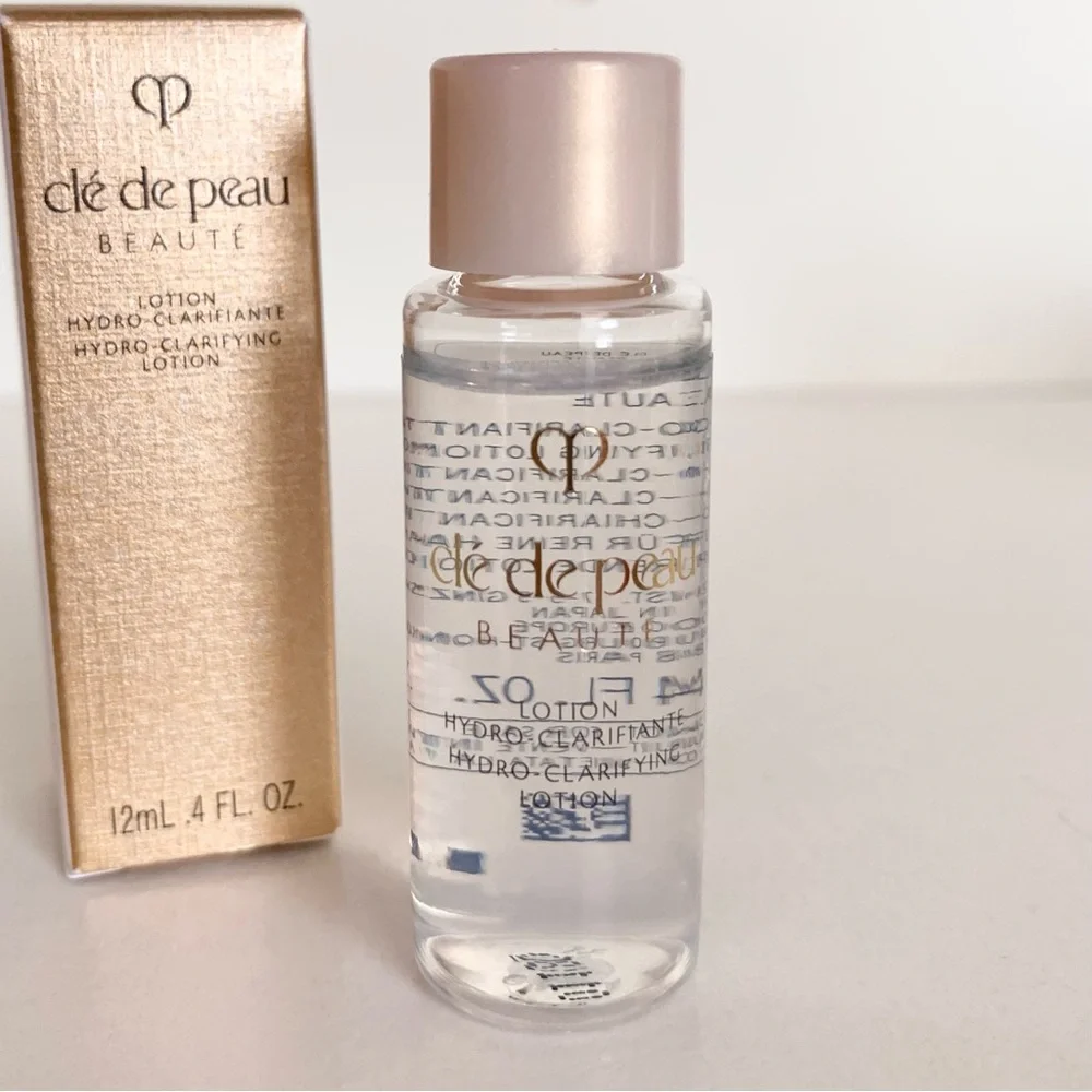 Cle de peau hydrating lotion